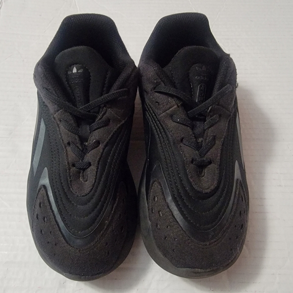 Adidas Original Ozelia Kids Shoes size 3 - Picture 4 of 7